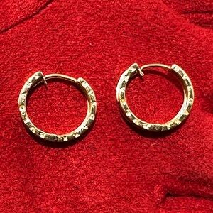 Elegant 18 Carat Solid Yellow Gold Hoop Earrings